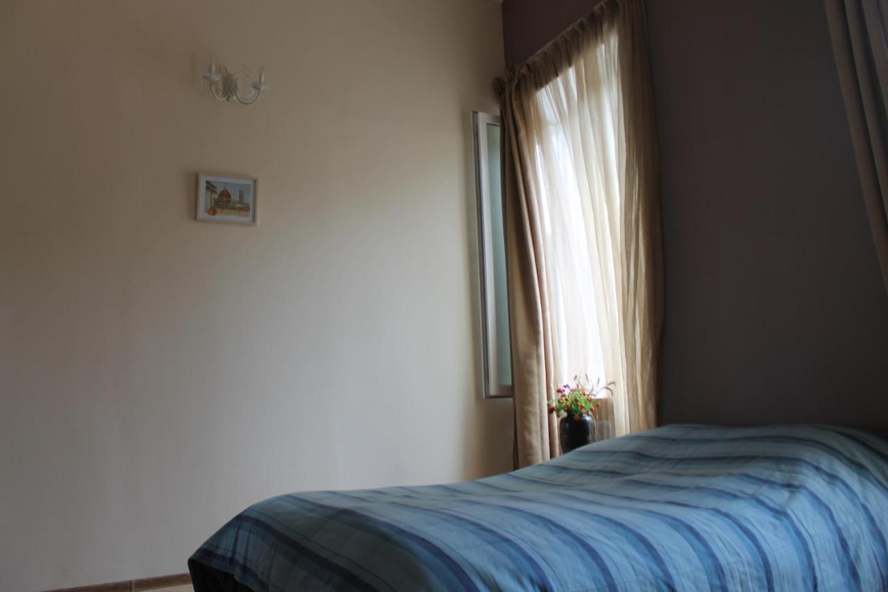 Hotel L House Telavi Esterno foto